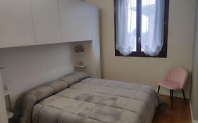 Deny & Carol'S House - App. 33