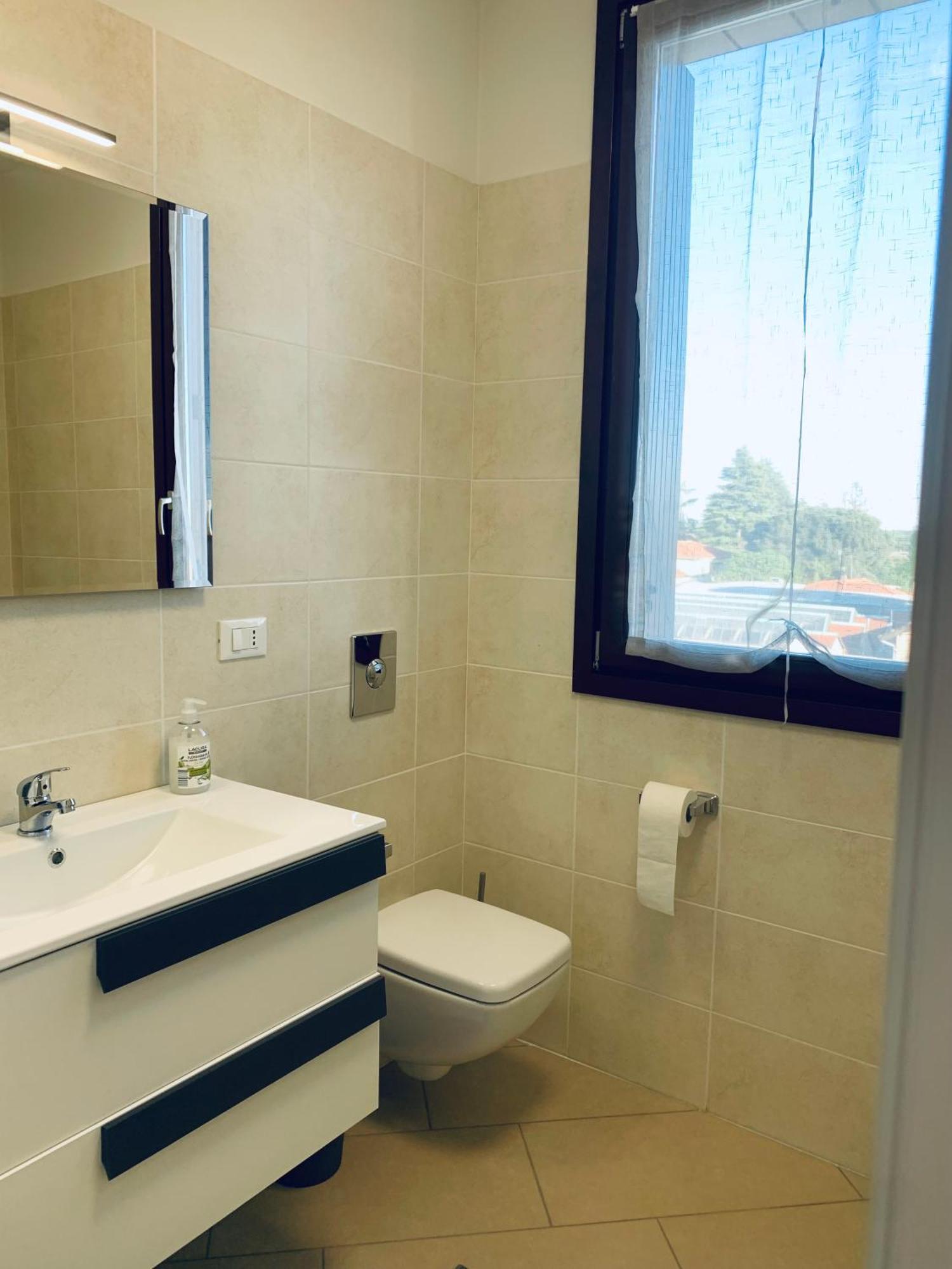 Appartamento Deny & Carol'S House - App. 33 Somma Lombardo Esterno foto