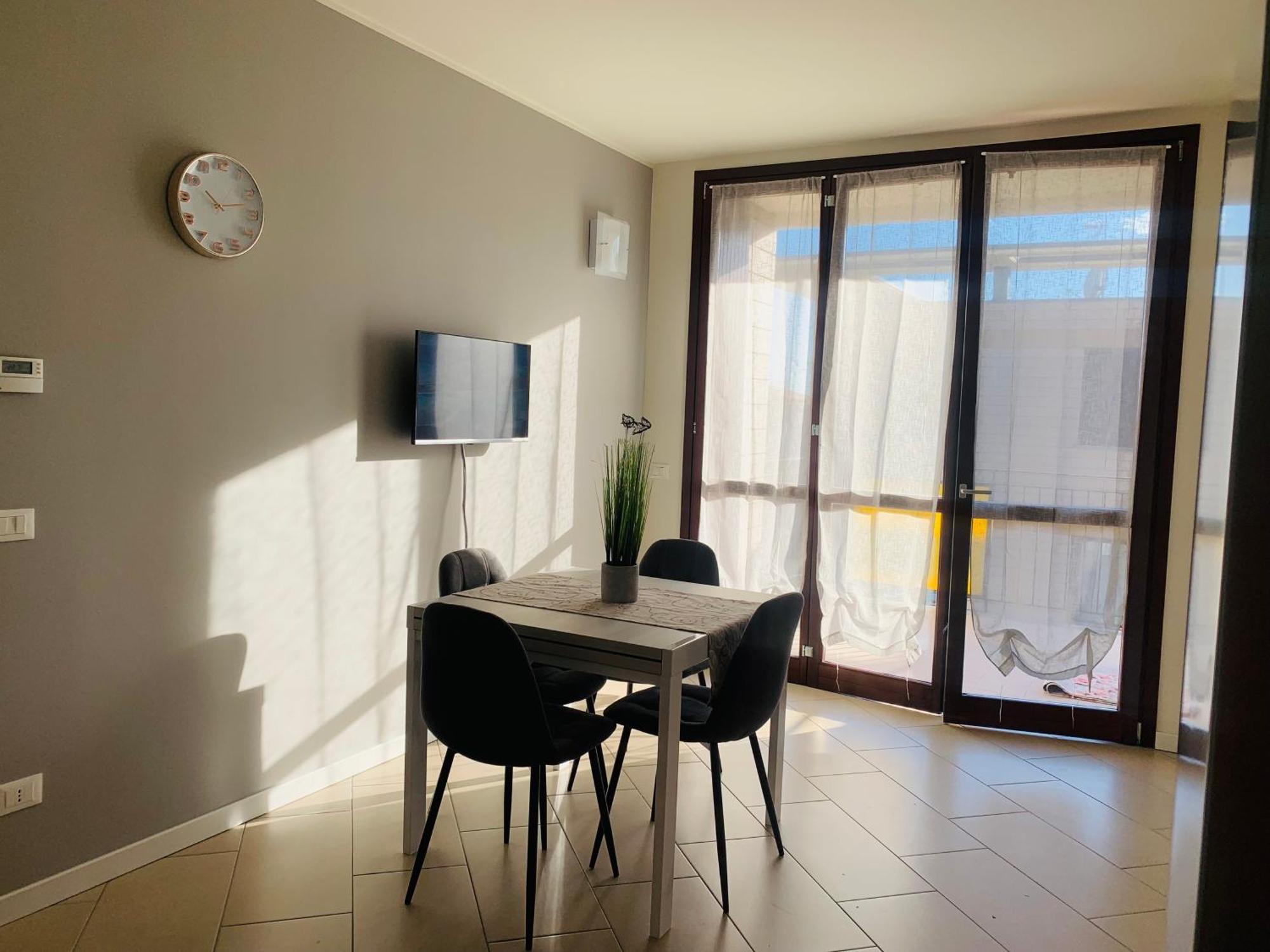 Appartamento Deny & Carol'S House - App. 33 Somma Lombardo Esterno foto